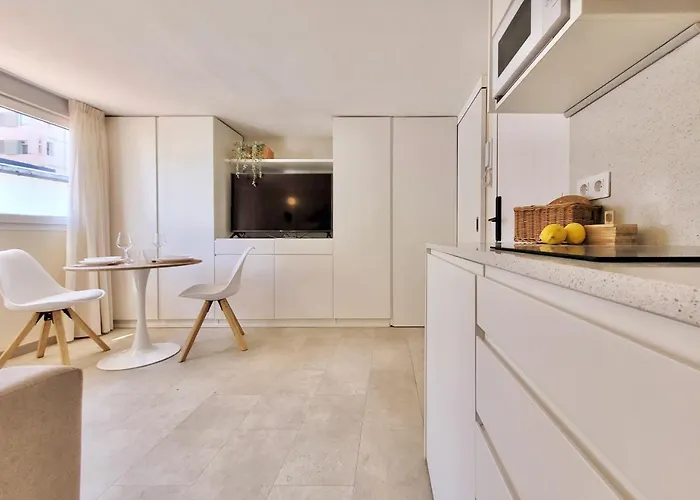 Club By Grupo Compostelana 8